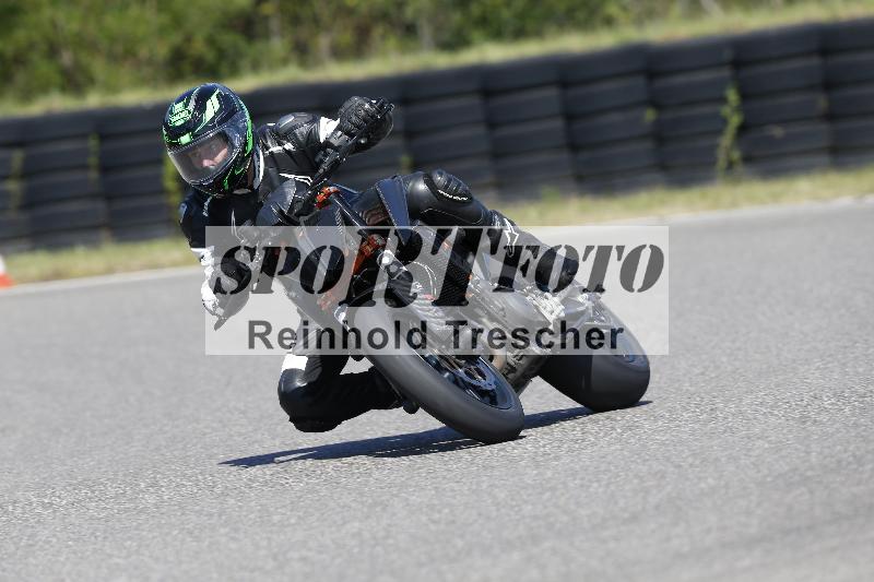 /Archiv-2025/48 25.08.2025 Cornu Master School ADR/rot-rouge/38